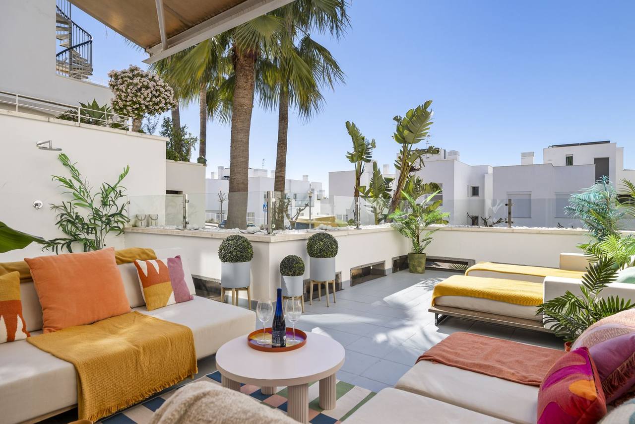Why Holiday Apartments in Torremolinos Underperform — and How Owners Fix It